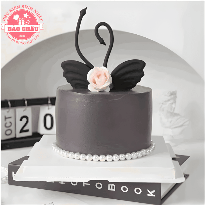 Mẫu Bánh Sinh Nhật Đẹp 2026 & Bí Quyết Chọn Phụ Kiện Trang Trí Đắt Giá