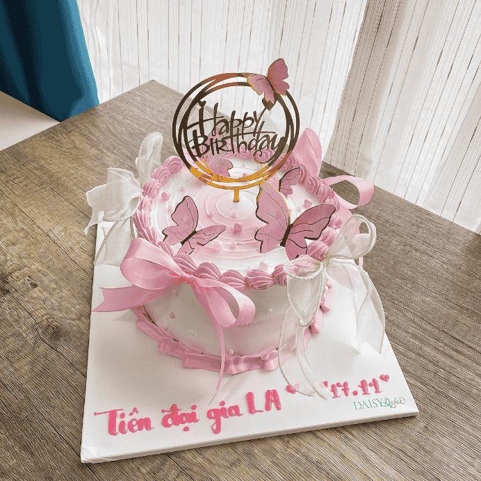 https://phukiensinhnhatbaochau.com/the-cam-mica-trang-tri-banh-sinh-nhat-sang-trong-ben-dep-lam-theo-yeu-cau