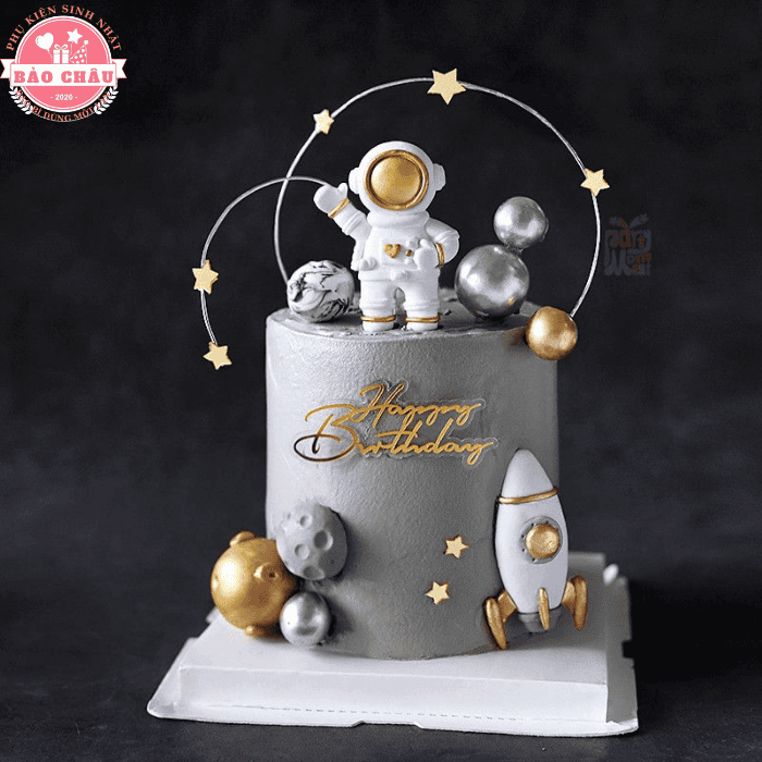 Phụ Kiện Bánh Kem Chủ Đề Phi Hành Gia: Vì Sao Lại Gây Sốt Cho Các Bé Trai?